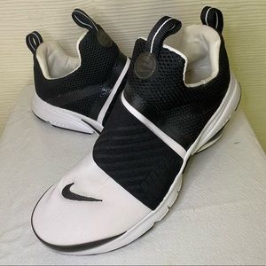 Nike youth size 7 black and white slip-on sneakers